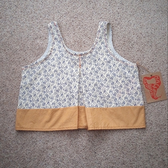 Floral / Cottage Core Tank Top - Picture 1 of 6